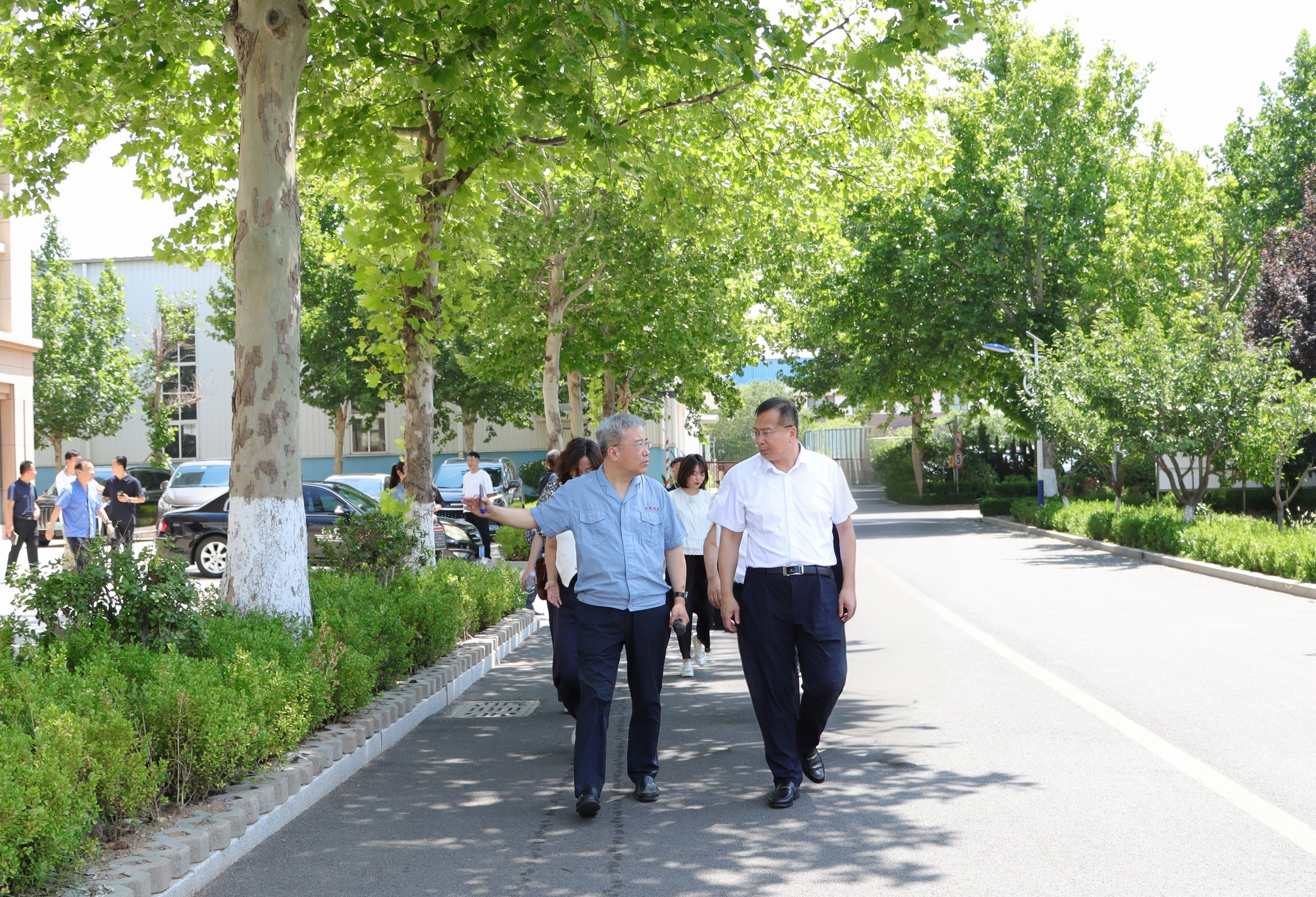 青島市科協黨組書記、主席王崇江一行蒞臨青纜考察調研